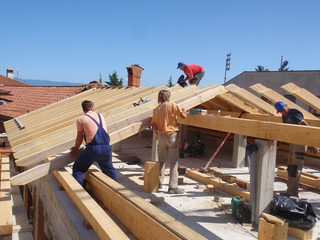 Pastoralni dom dobiva streho